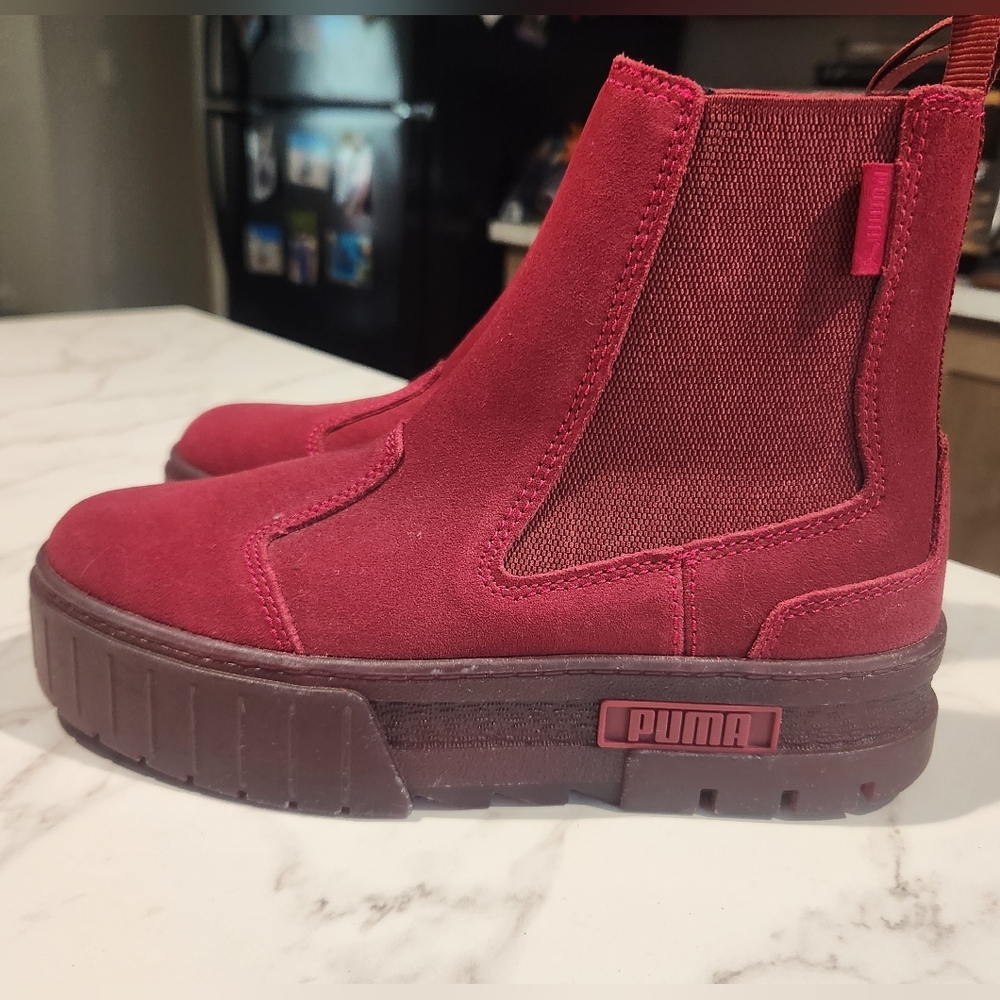 Puma Mayze Chelsea Platform Suede Boots Womens Size 7